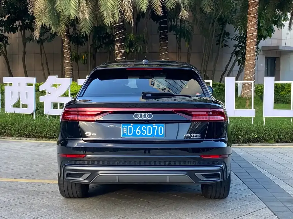 Audi Q8 — фото 3