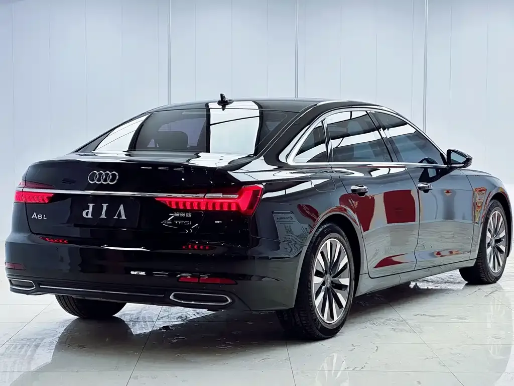 Audi A6L — фото 8