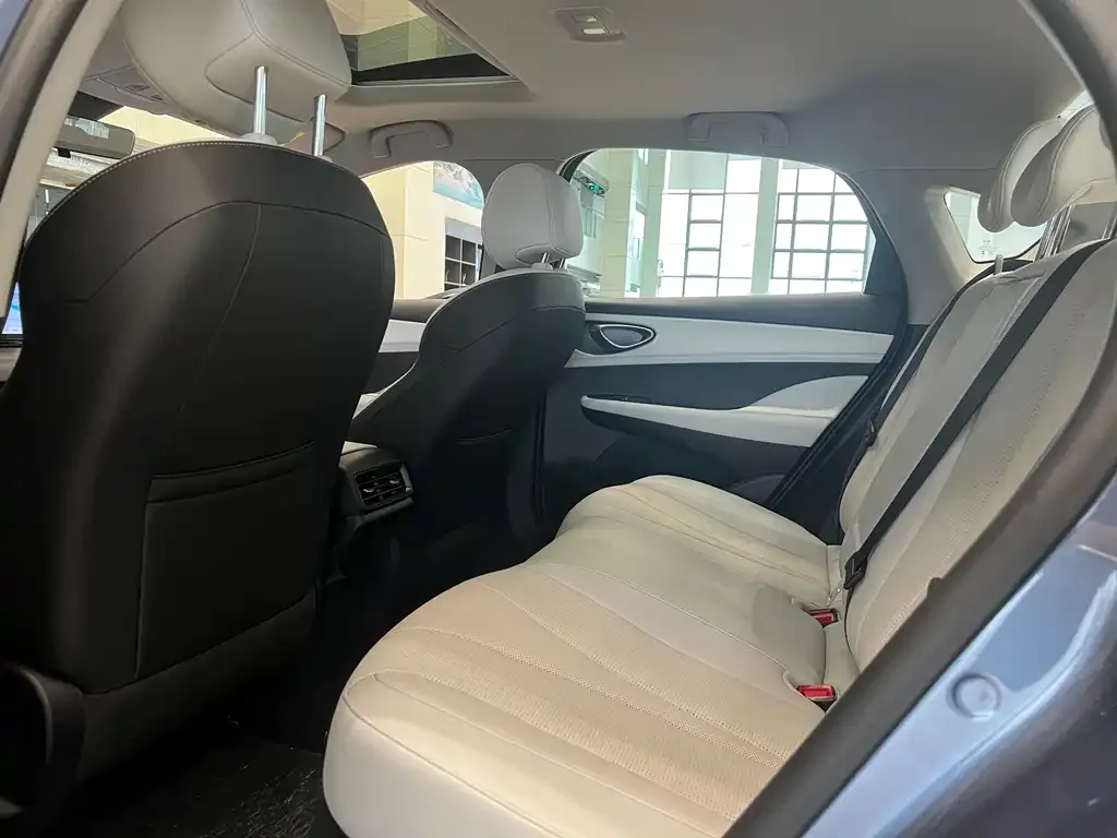 BYD Seal 05 DM-i — фото 3