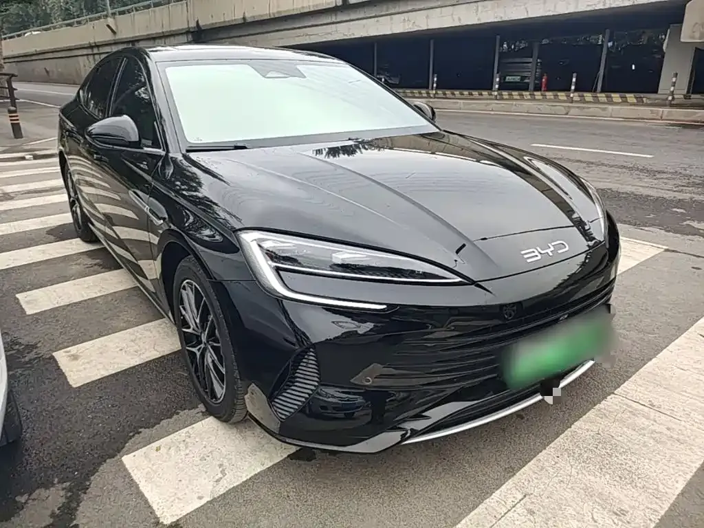 BYD Seal — фото 7