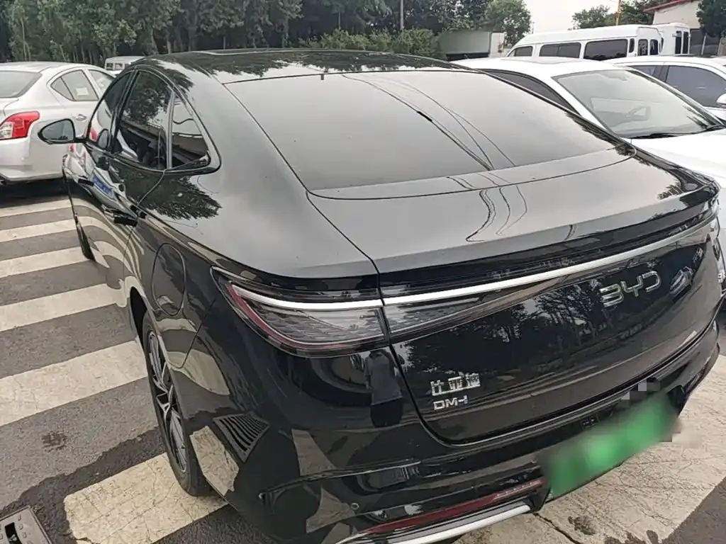 BYD Seal — фото 8