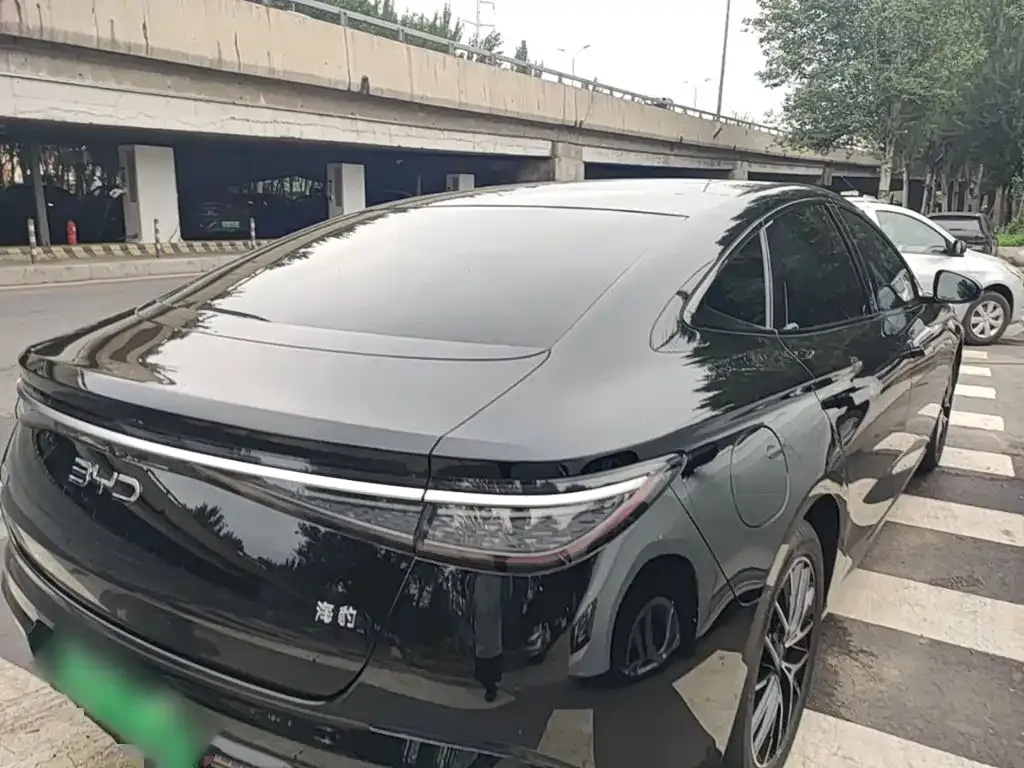 BYD Seal — фото 9