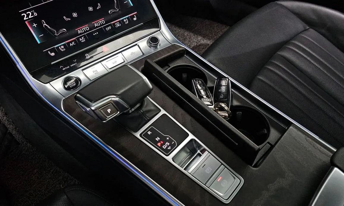 Audi A6 — фото 7