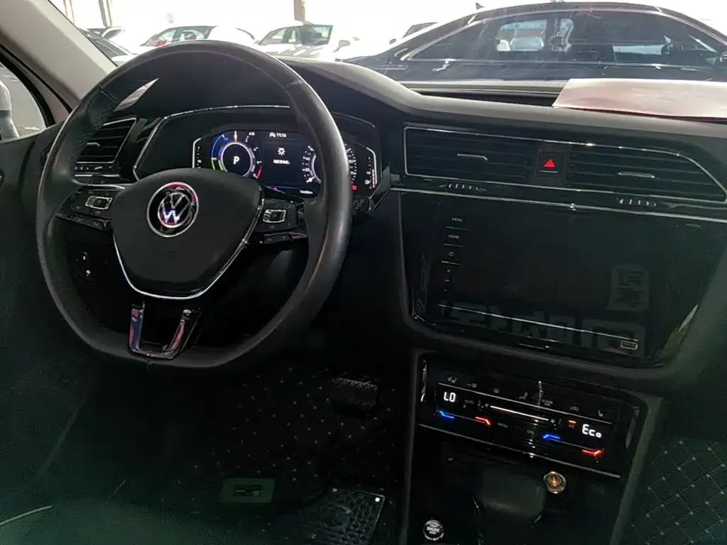 Volkswagen 途观L插电混动 — фото 2