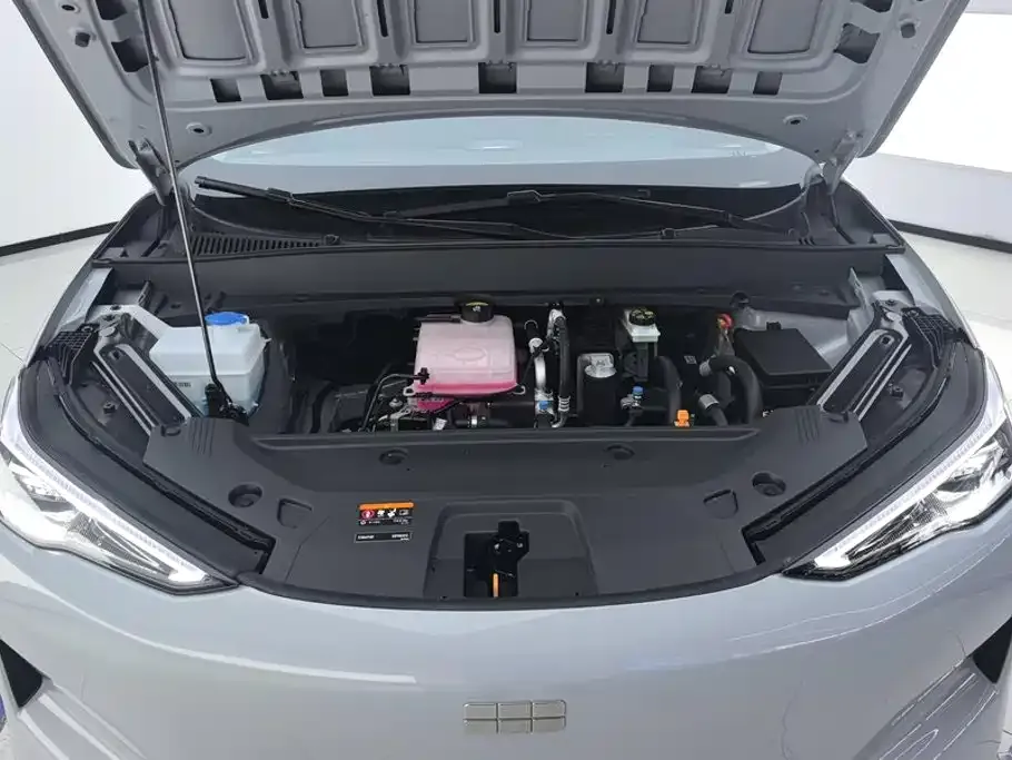 Geely Galaxy E5 — фото 10