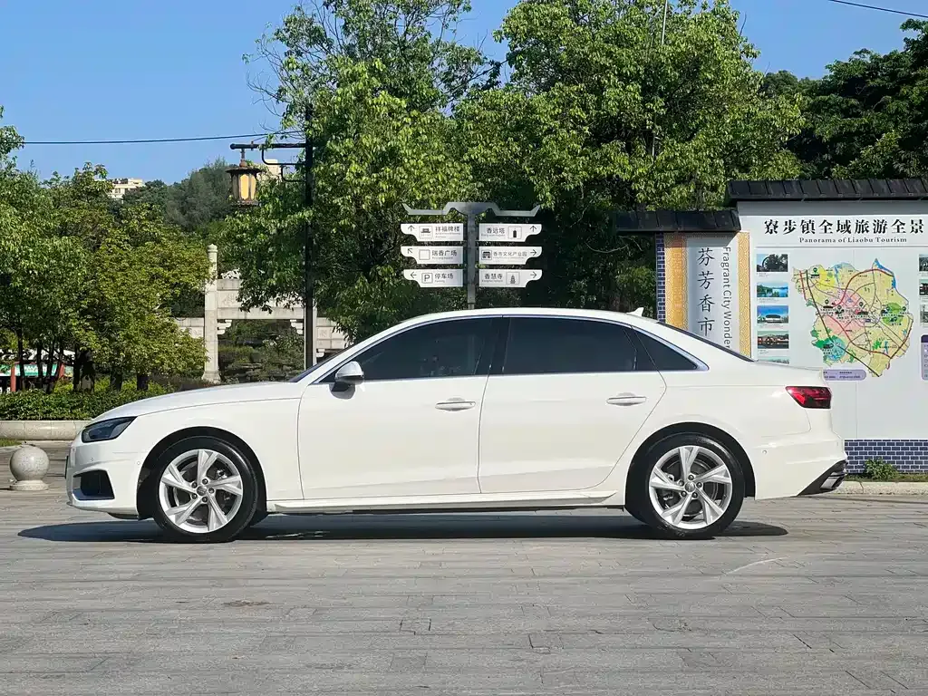 Audi A4L — фото 10