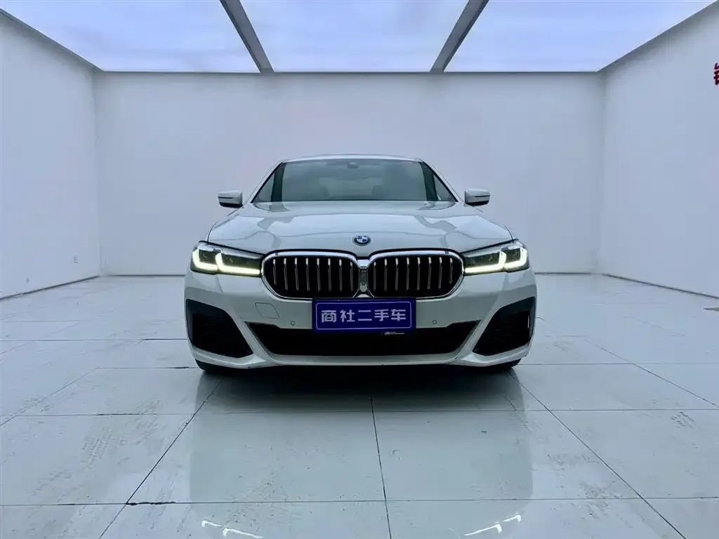 BMW 5 Series — фото 3
