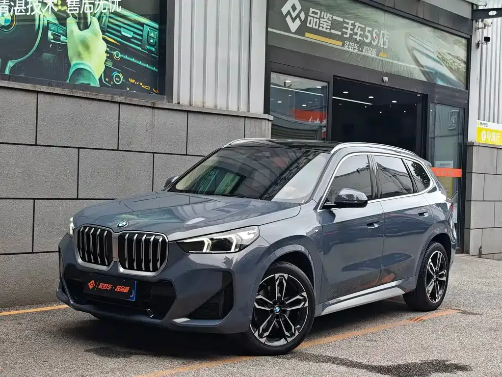 BMW X1 — фото 1