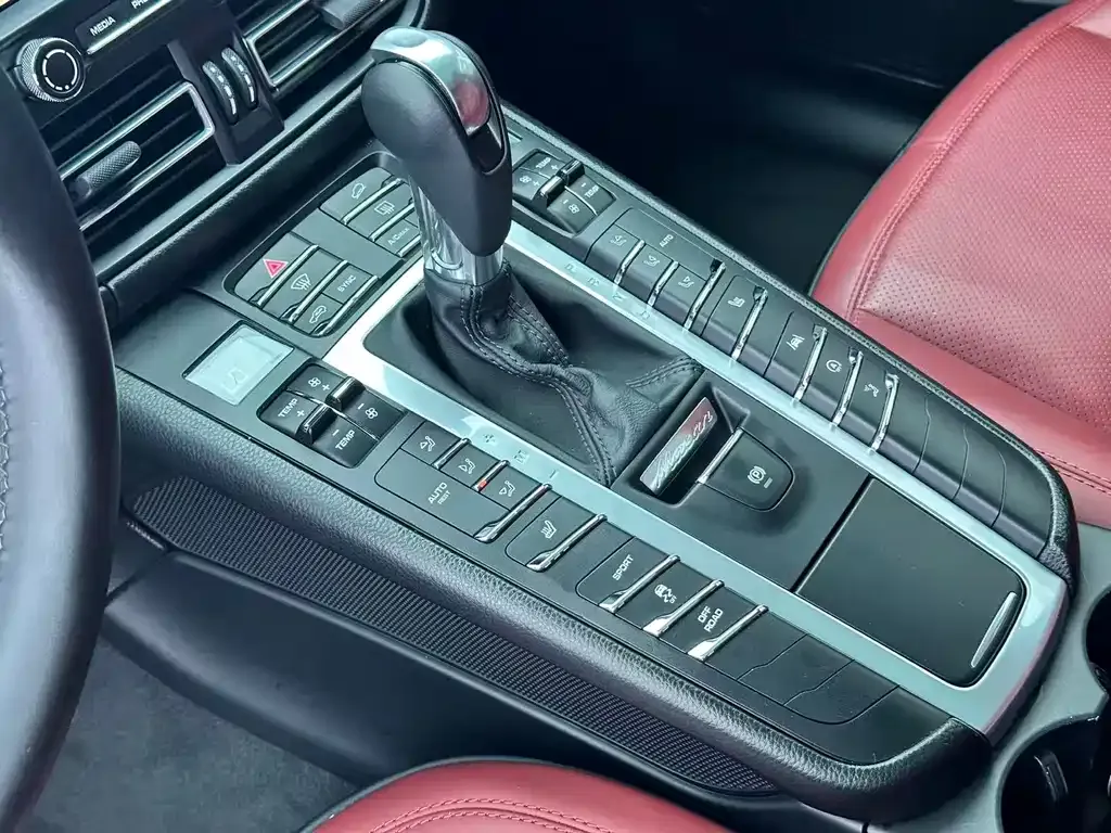 Porsche Macan 2022 из CN, фото 2