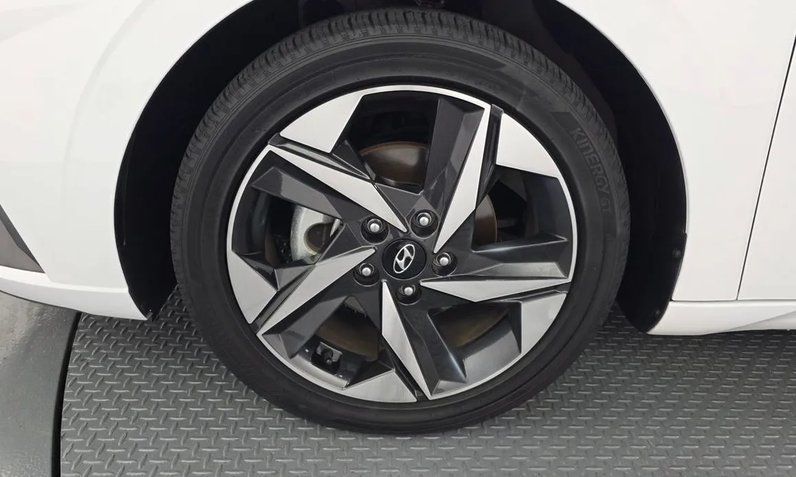 Hyundai AVANTE — фото 9