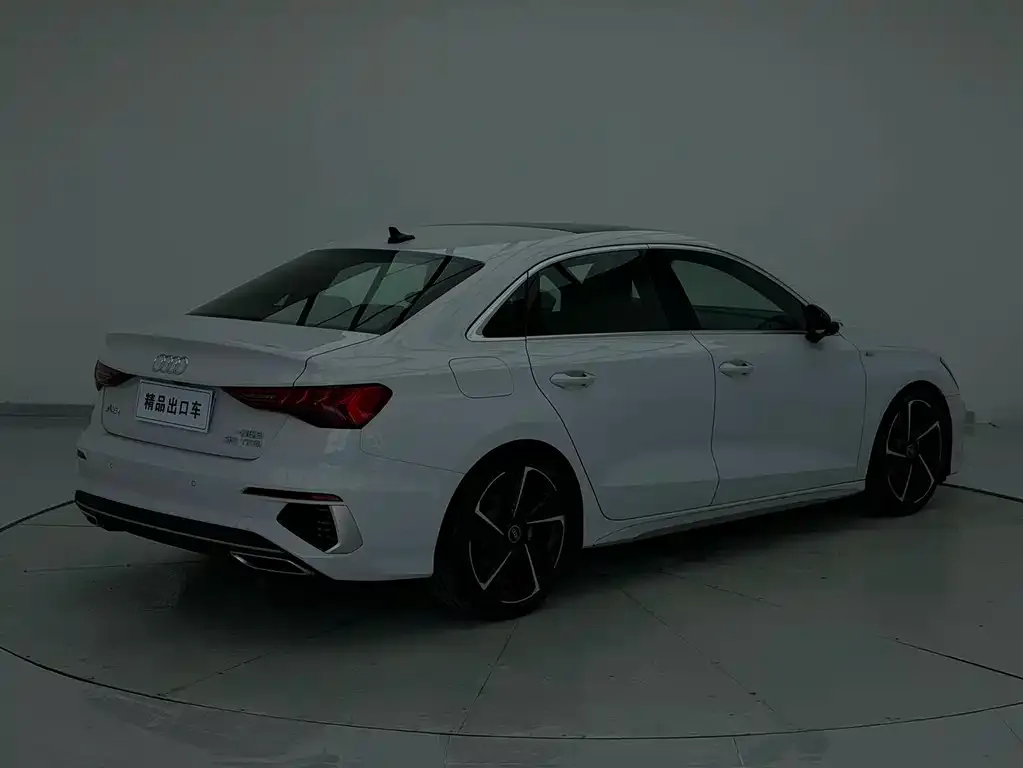 Audi A3 — фото 3