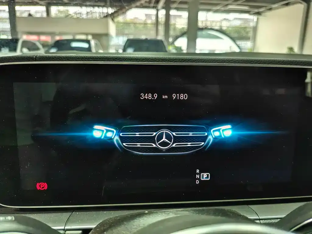 Mercedes-Benz GLS — фото 9