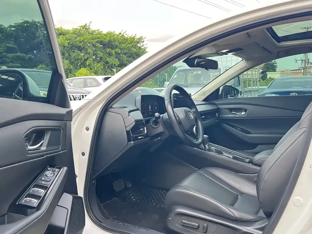 Honda Inspire 2024 из CN, фото 5