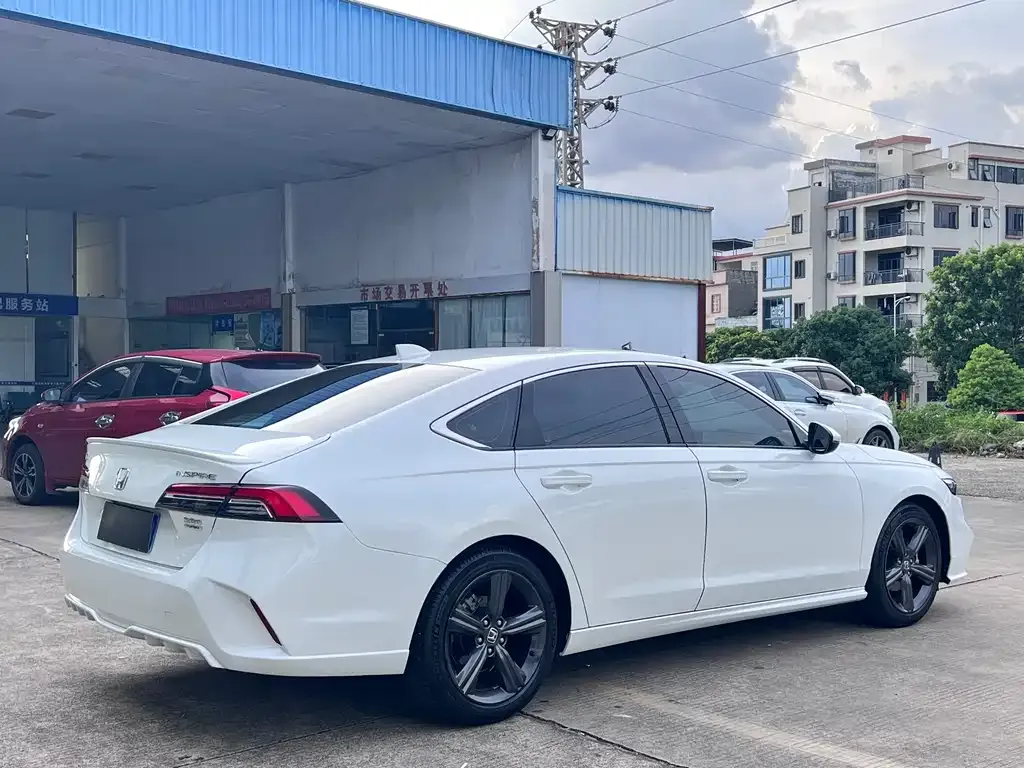 Honda Inspire 2024 из CN, фото 2