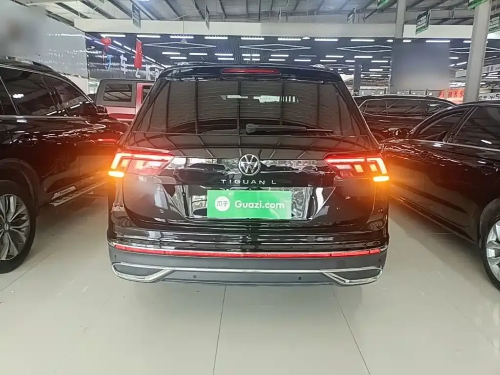 Volkswagen Tiguan L — фото 2