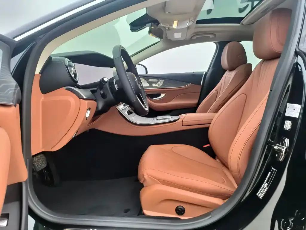 Mercedes-Benz CLS — фото 6