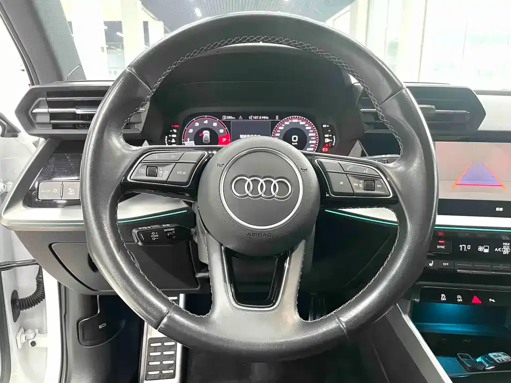 Audi A3 — фото 2