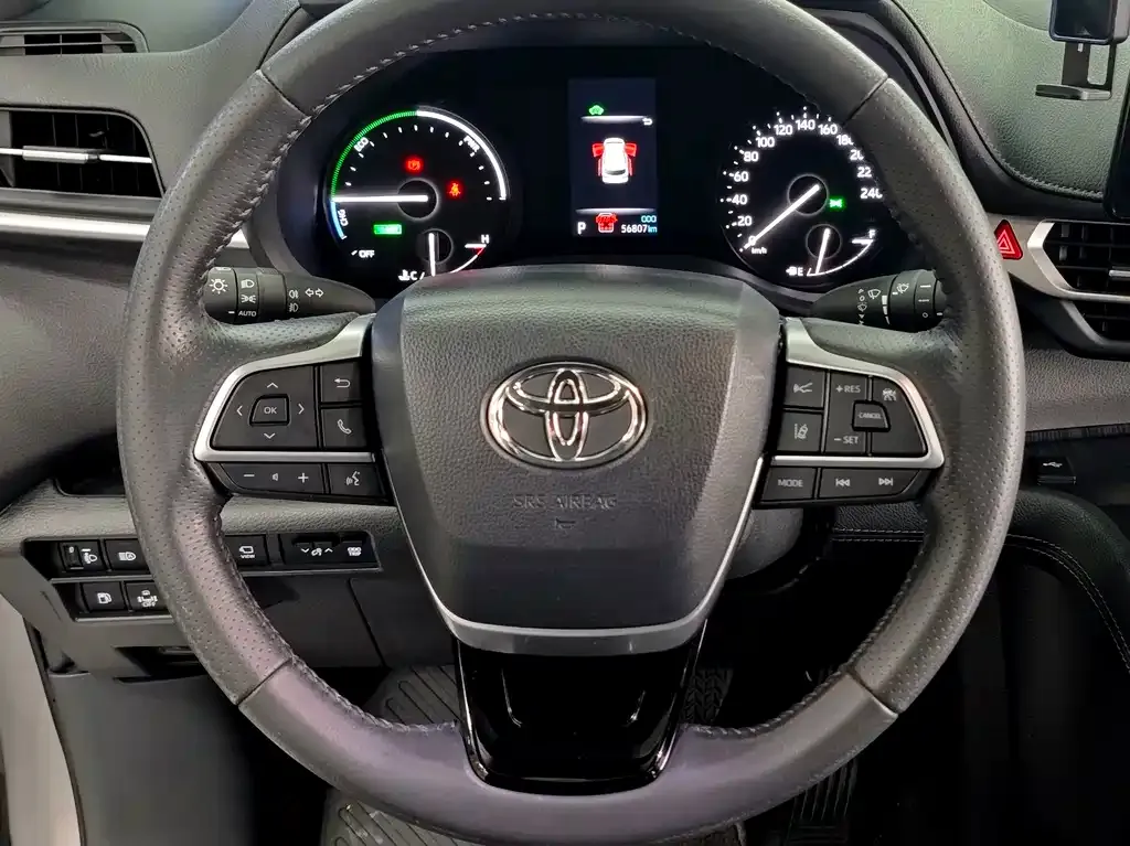 Toyota Sienna — фото 8