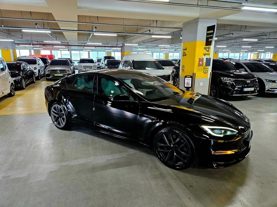 Tesla Model S — фото 7