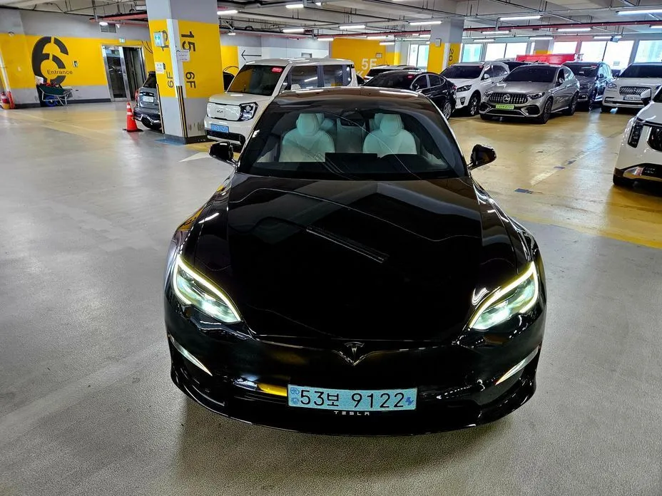 Tesla Model S — фото 4
