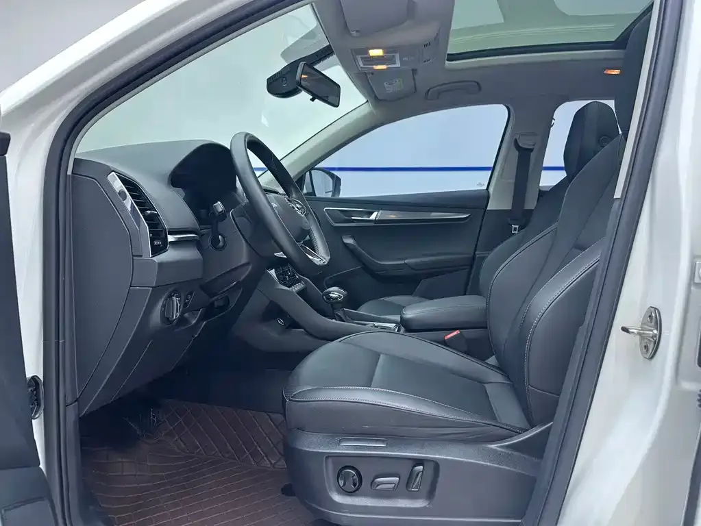 Skoda Karoq — фото 5