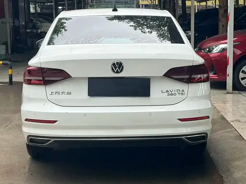 Volkswagen Lavida 2022 из CN, фото 2