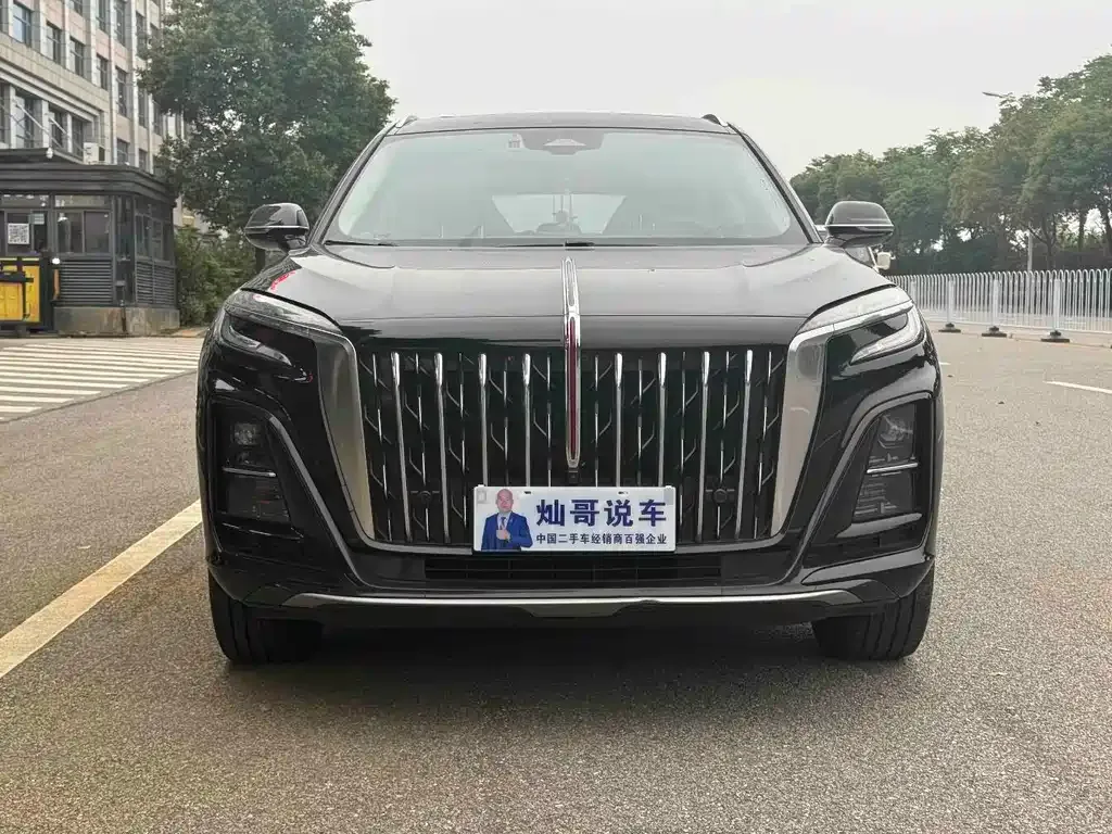 Hongqi HS3 — фото 2