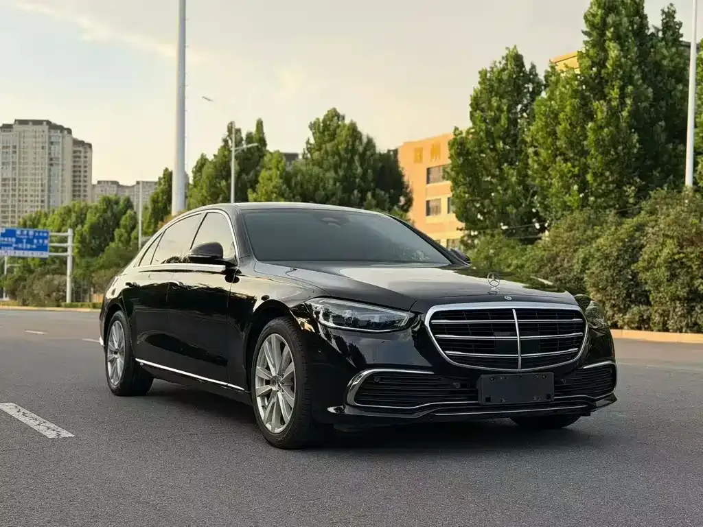 Mercedes-Benz S-Class — фото 1