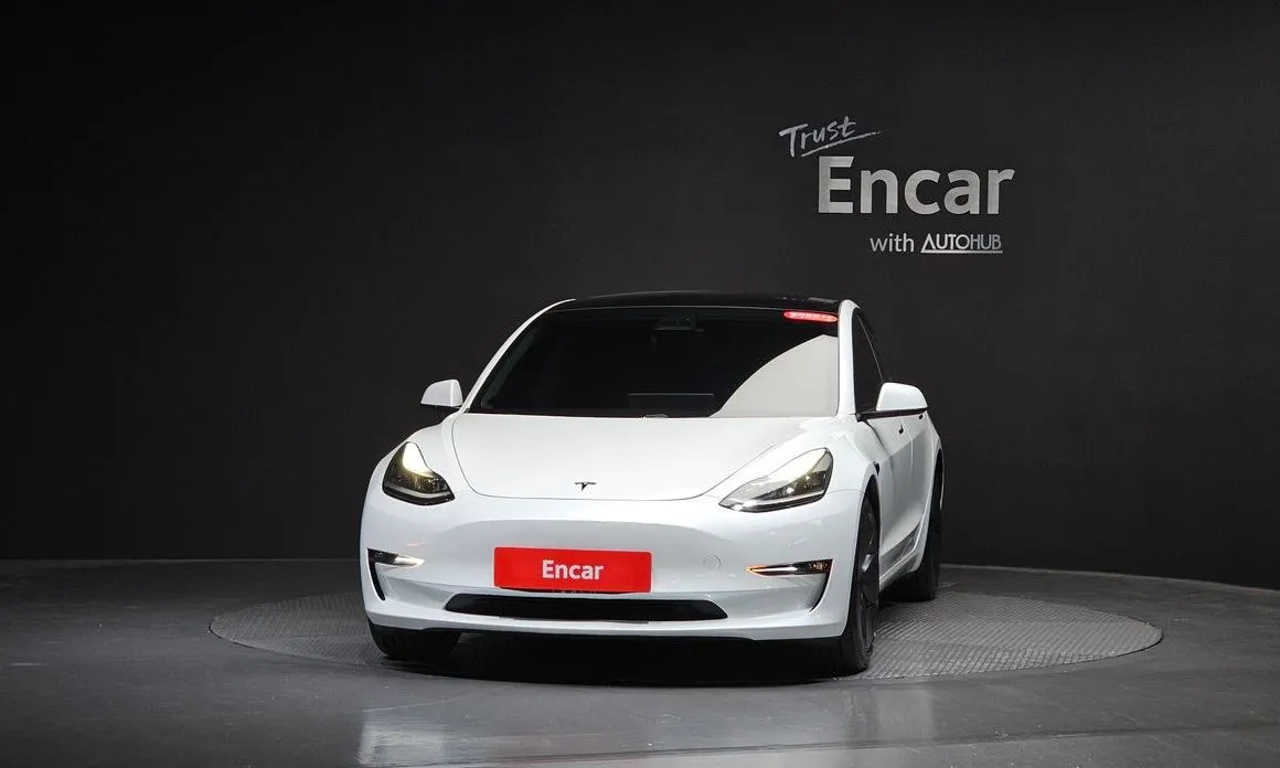 Tesla Model 3 — фото 2