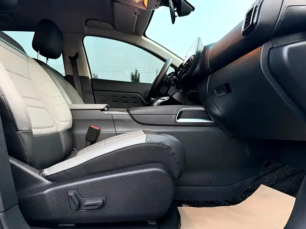 Citroen C5 AIRCROSS 2026 из CN, фото 2
