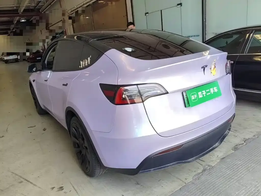 Tesla Model Y — фото 10
