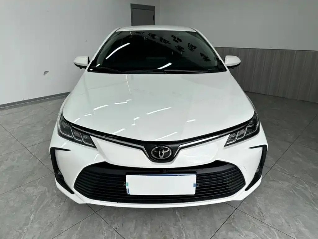 Toyota Corolla — фото 8