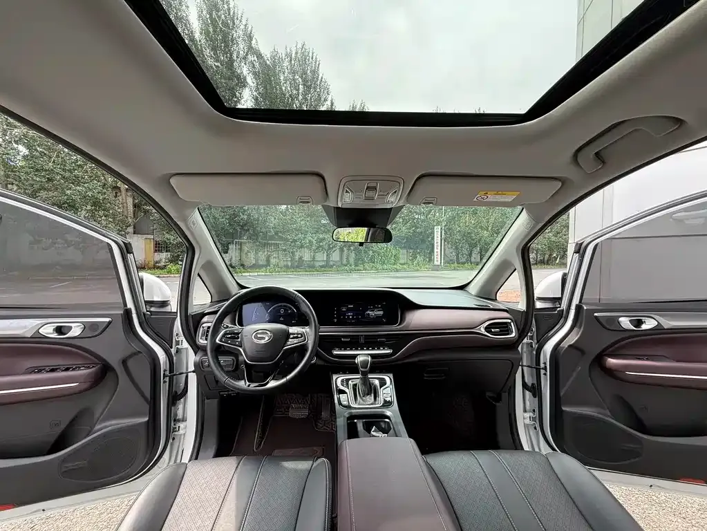GAC Motor Trumpchi M6 — фото 3