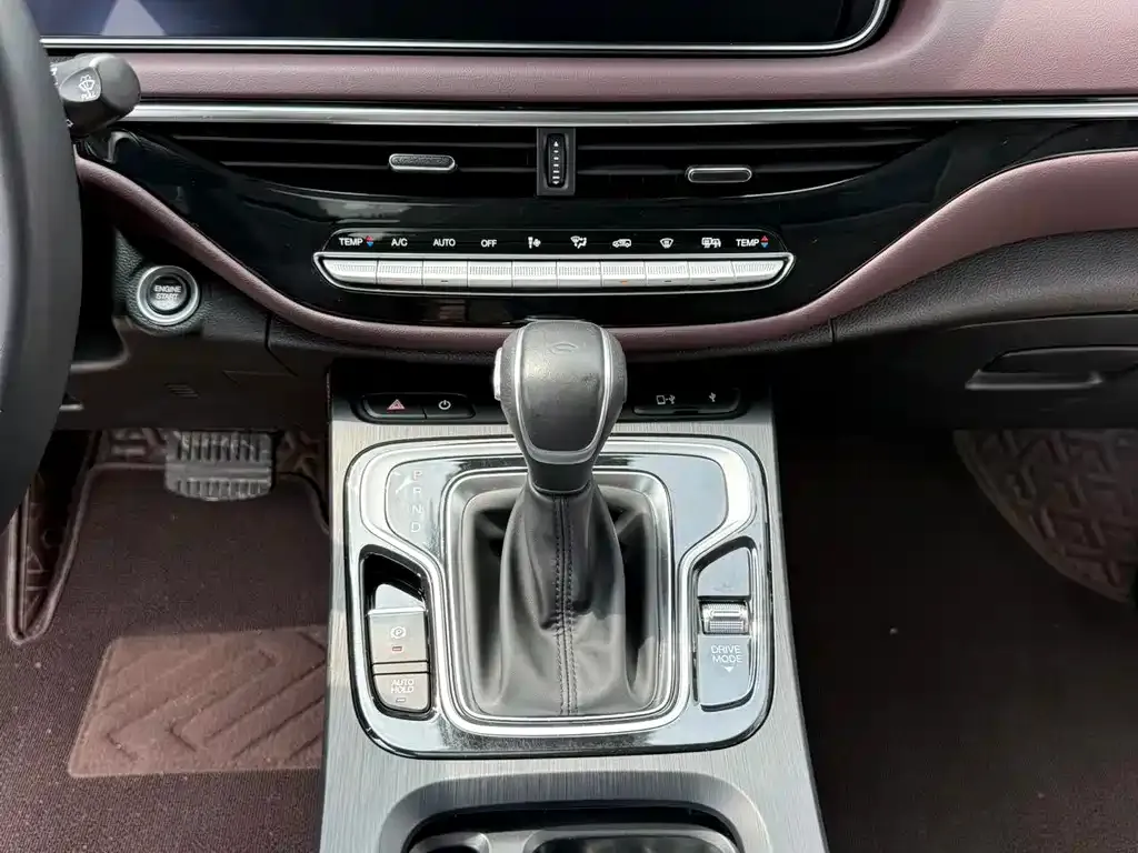 GAC Motor Trumpchi M6 — фото 7