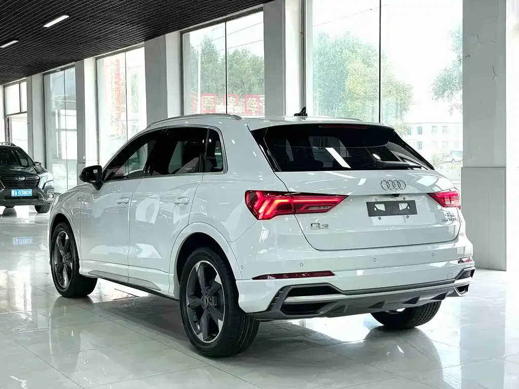Audi Q3 — фото 8