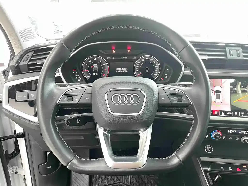 Audi Q3 — фото 9