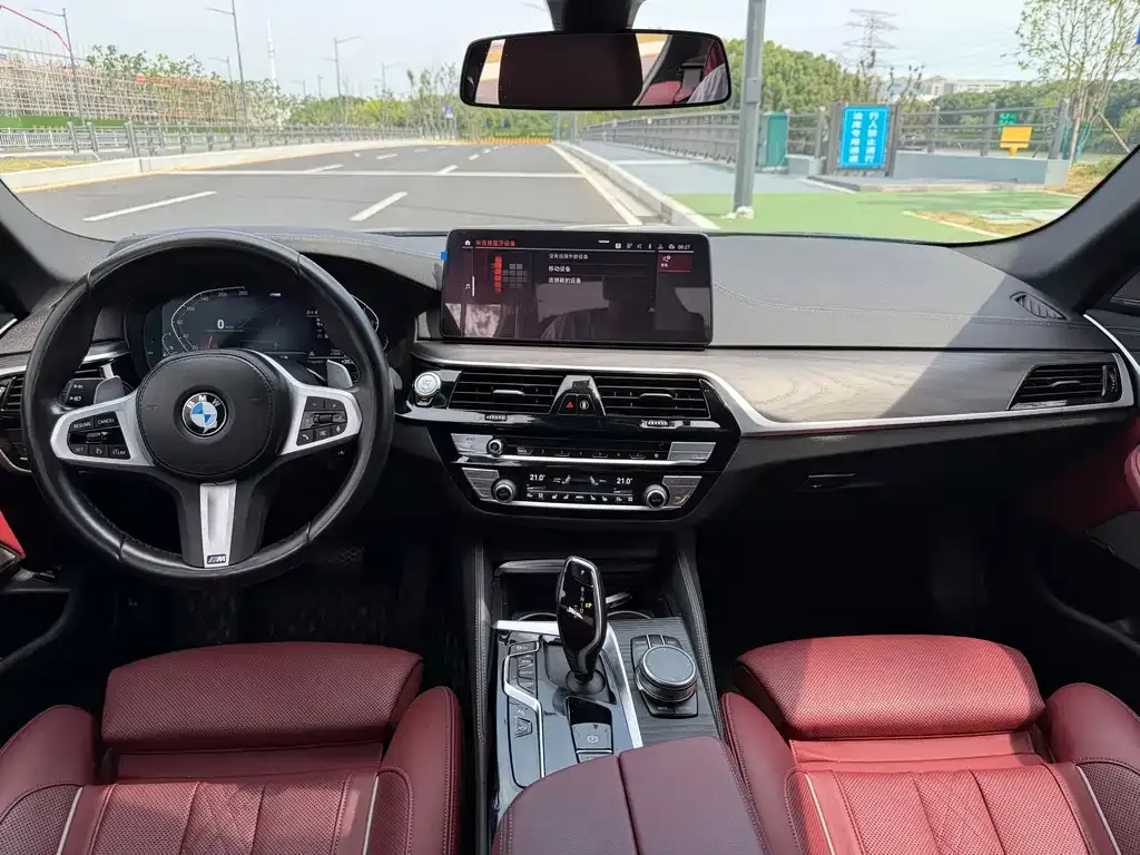 BMW 5 Series — фото 2