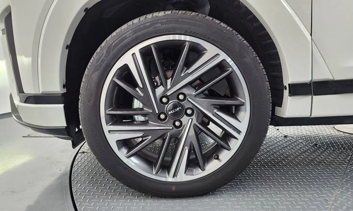 KG Mobility (Ssangyong) Actyon — фото 3