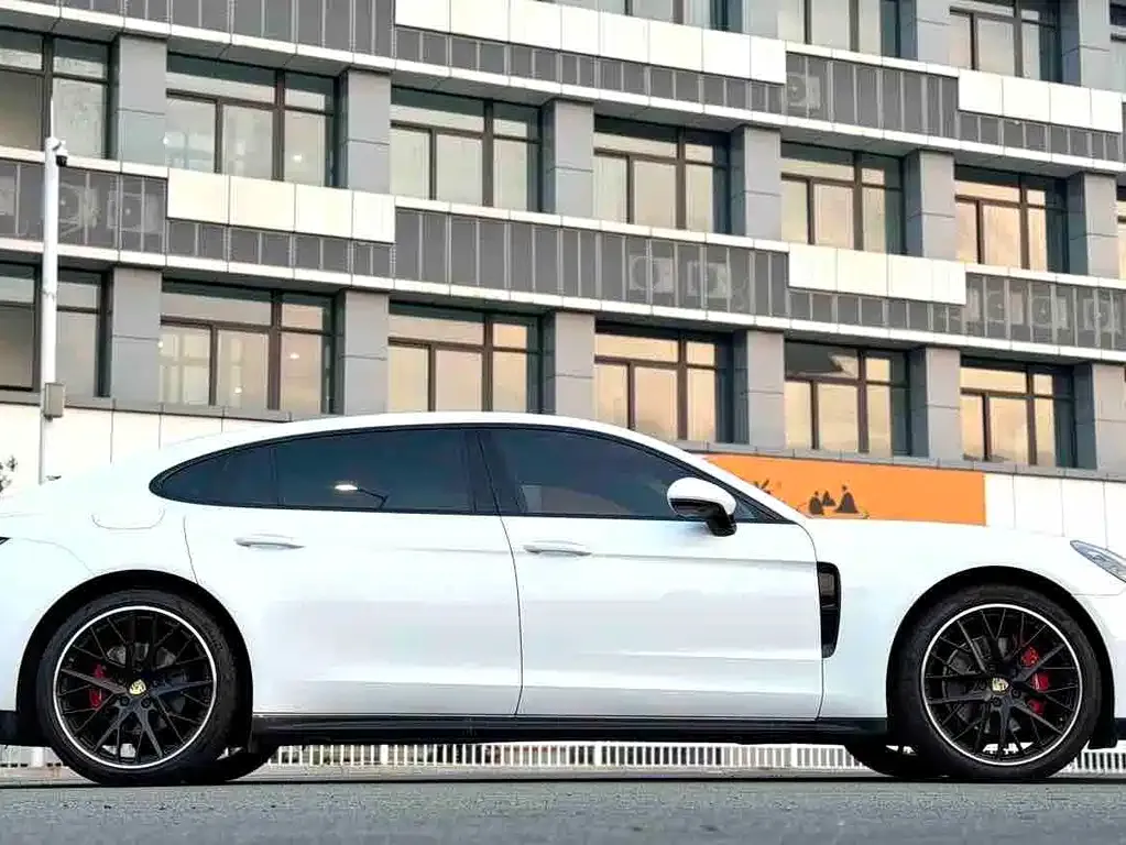 Porsche Panamera — фото 10