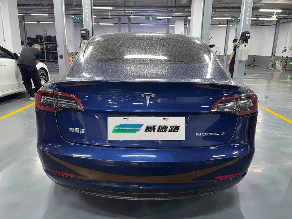 Tesla Model 3 — фото 10