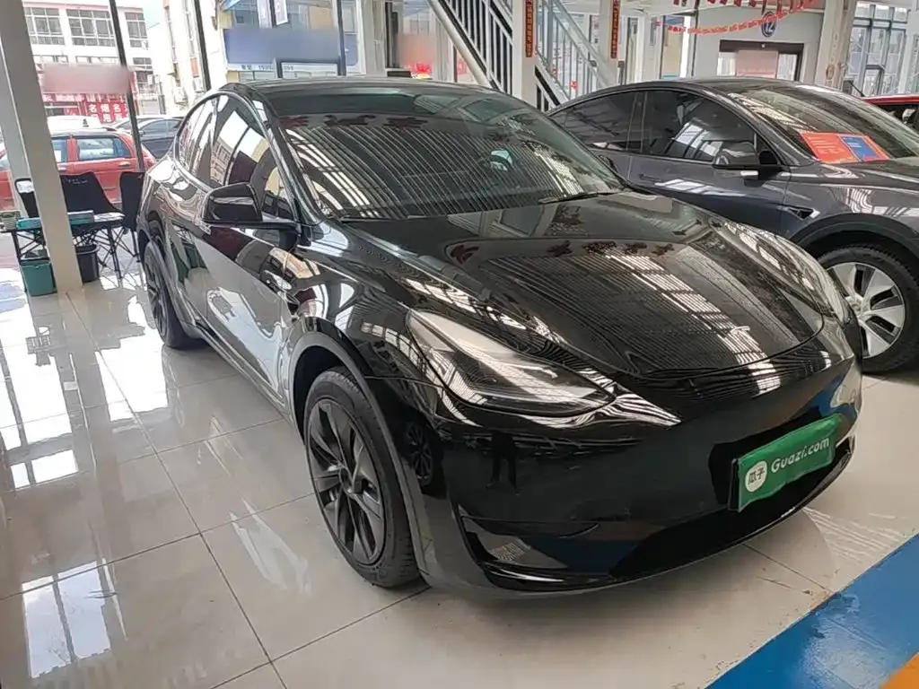 Tesla Model Y — фото 4