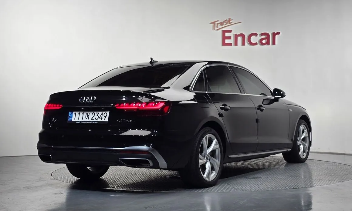 Audi A4 — фото 3