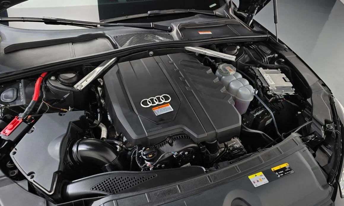 Audi A4 — фото 4