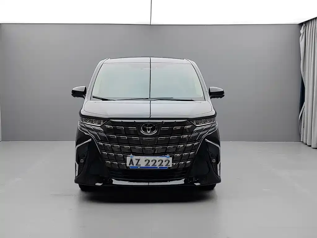 Toyota Alphard — фото 2
