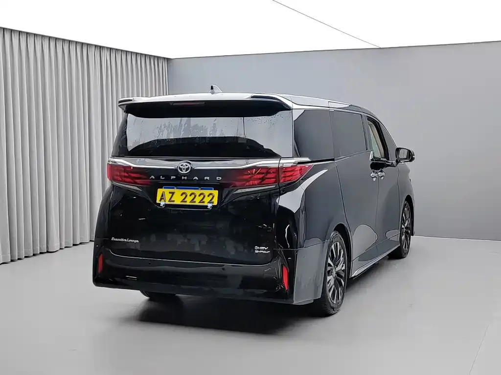 Toyota Alphard — фото 5