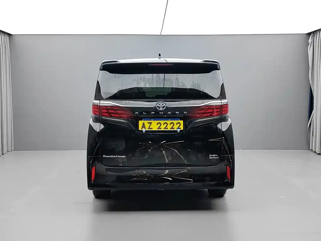 Toyota Alphard — фото 4