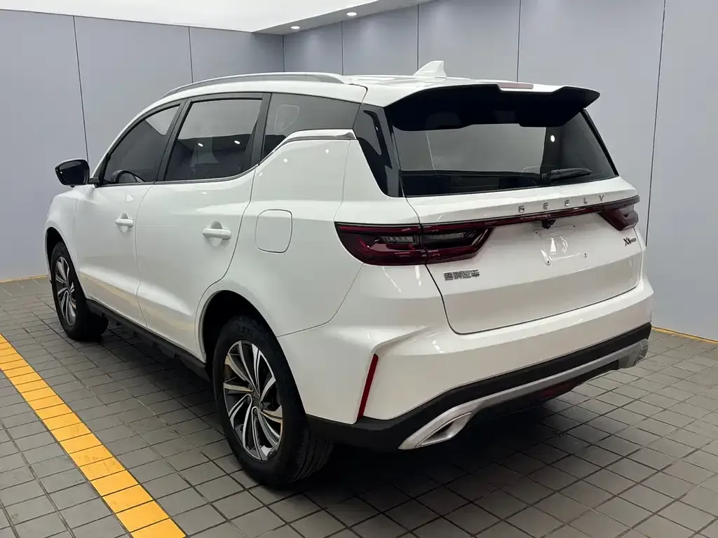 Geely Vision X6 — фото 10