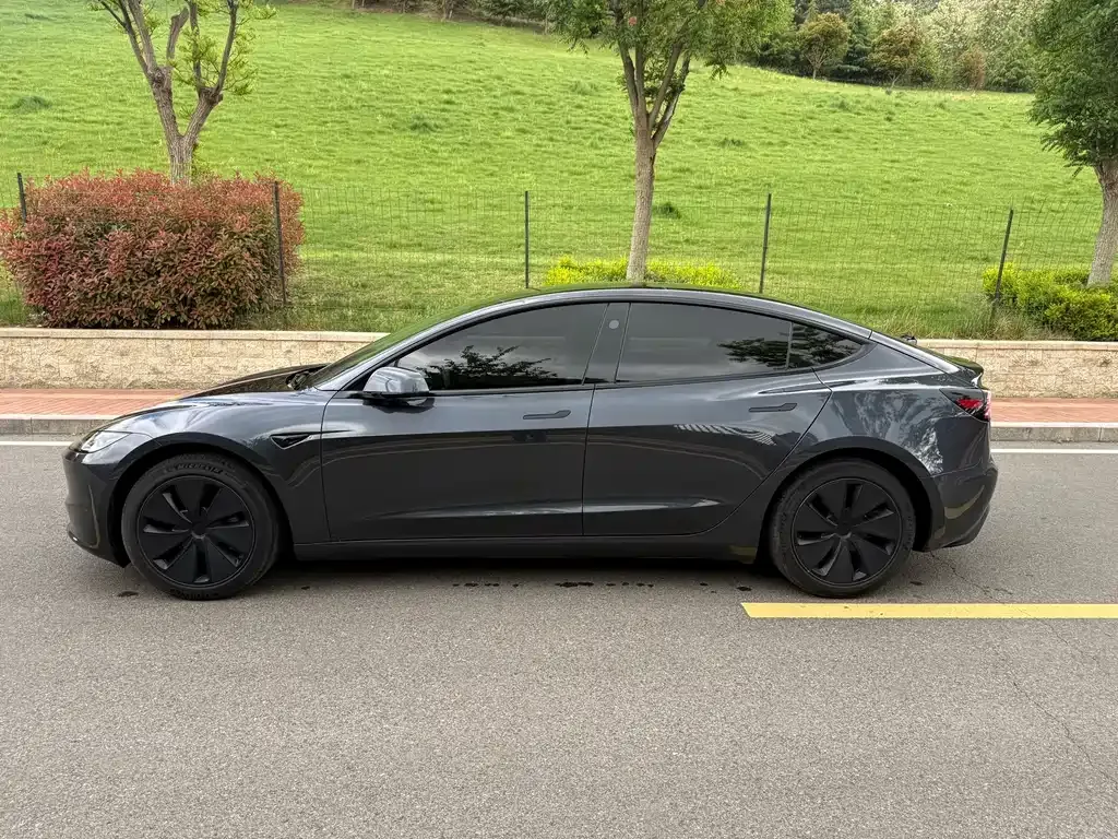 Tesla Model 3 — фото 5