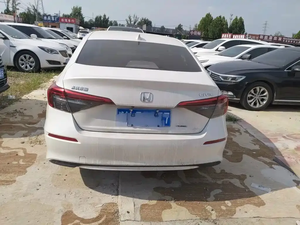 Honda Civic — фото 8