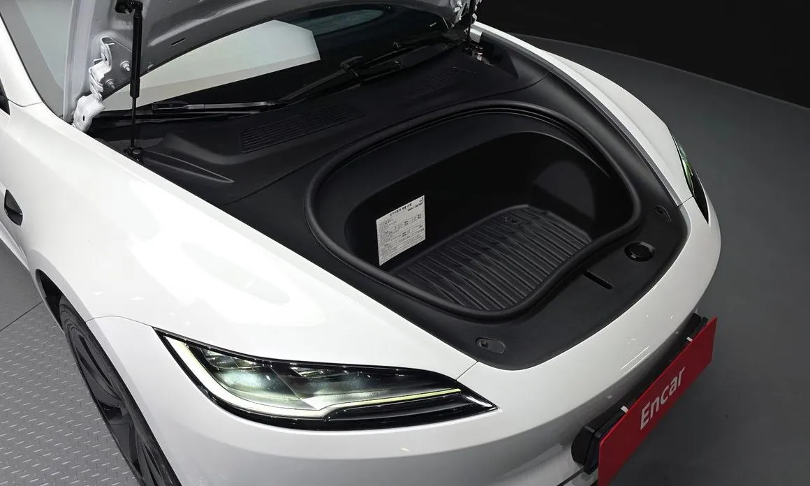 Tesla Model 3 — фото 4